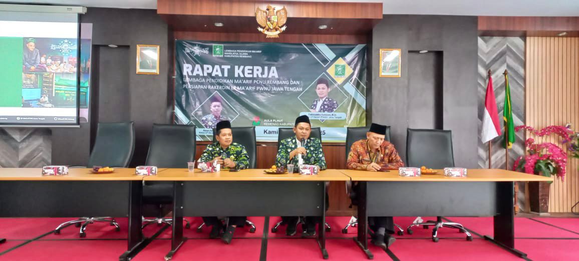 65 Kepala Sekolah – Madrasah Ikuti Raker Ma’arif NU PCNU Rembang