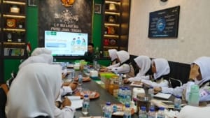 Koordinator GLM Plus Ajak MTs Salafiyah Simbangkulon II Perkuat Literasi Ma’arif