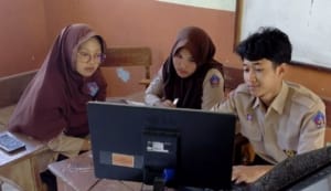 Siswa MA Tarbiyatul Banin Buat Film Dokumenter Manuskrip Kalongan untuk Pelestarian