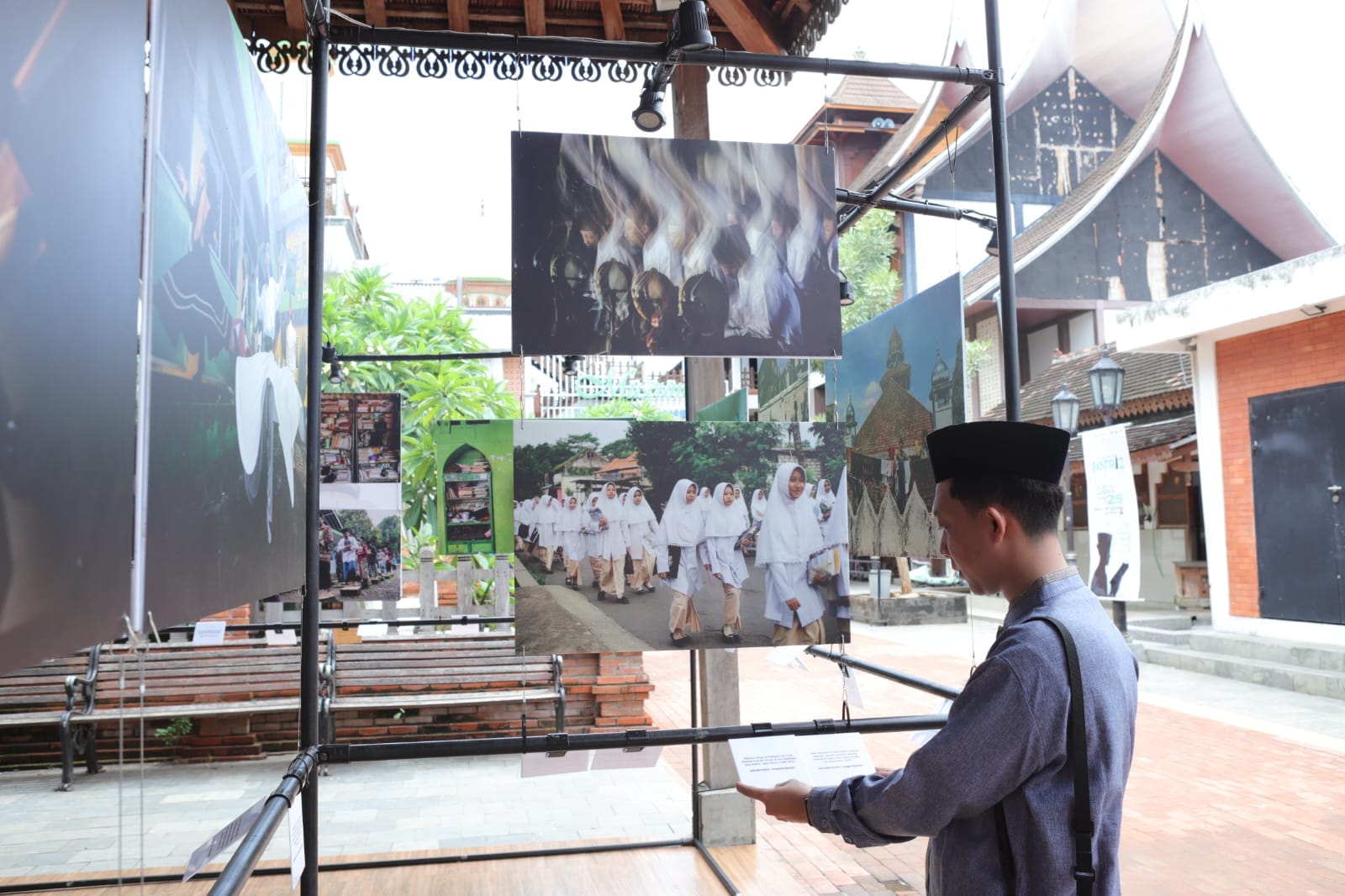 Foto Karya Ketua LTNNU Pati Dipamerkan di Lasem