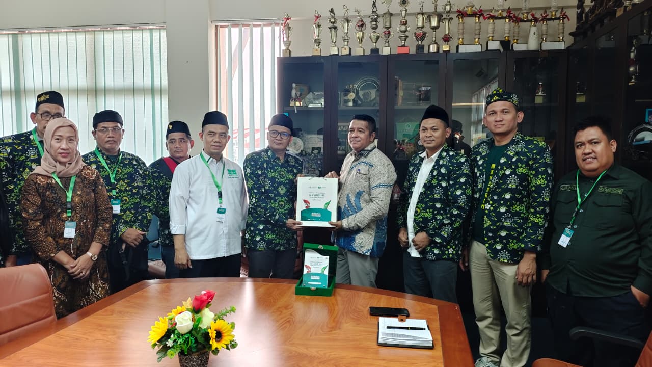 Buka Wawasan Global, Ma’arif NU Jateng Kunjungi Sekolah Indonesia Singapura