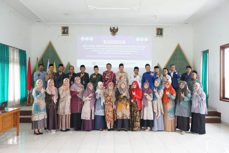 Review VMTS dan Redesain Kurikulum, Rektor Tekankan Relevansi dengan DUDIKA