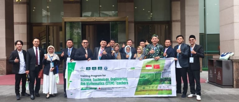 LP Ma’arif Jawa Tengah Inisiasi Training Program for Science, Technology, Engineering, and Mathematics (STEM) Teachers