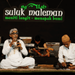 Keterangan foto: Anis Sholeh Ba’asyin dan KH. A. Nawawi Cholil dalam NgAllah Suluk Maleman “Kita, Agama, Kuasa” yang digelar di Rumah Adab Indonesia Mulia, Sabtu (23/5).
