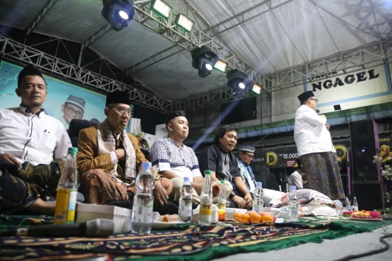Komeng hingga Ustaz Subki Meriahkan Puncak Haul ke-104 Mbah KH. Abdurrahman dan HUT ke-94 YAPIM