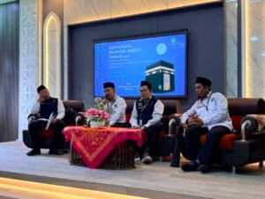 Tim Rukyat dan Arah Kiblat Kemenag Pati Sosialisasikan Rashdul Kiblat di MAN 1 Pati
