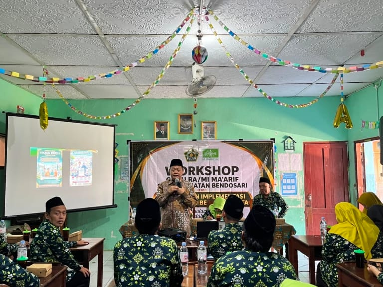 Guru MI dan RA LP. Ma'arif se kec Bendosari GELAR PELATIHAN KBC UNTUK TINGKATKAN KOMPETENSI GURU