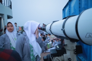 MA Salafiyah Kajen Pati Ajak Siswa Praktik Hisab dan Rukyat Hilal di UIN Walisongo