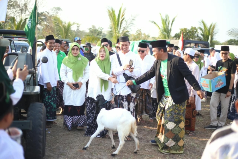 Meriahnya Hari Santri 2026 di Dukuhseti: Puluhan Mobil Konvoi, Warga Pulang Bawa Kambing